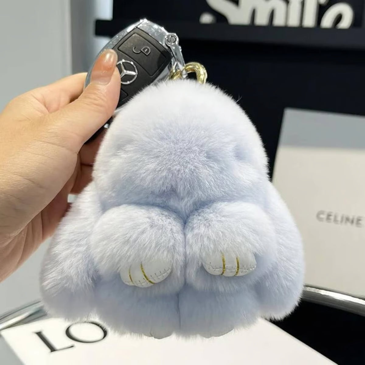 π₯ Handmade Soft Bunny Fur Ball Keychain β Cute & Stylish Must-Have!