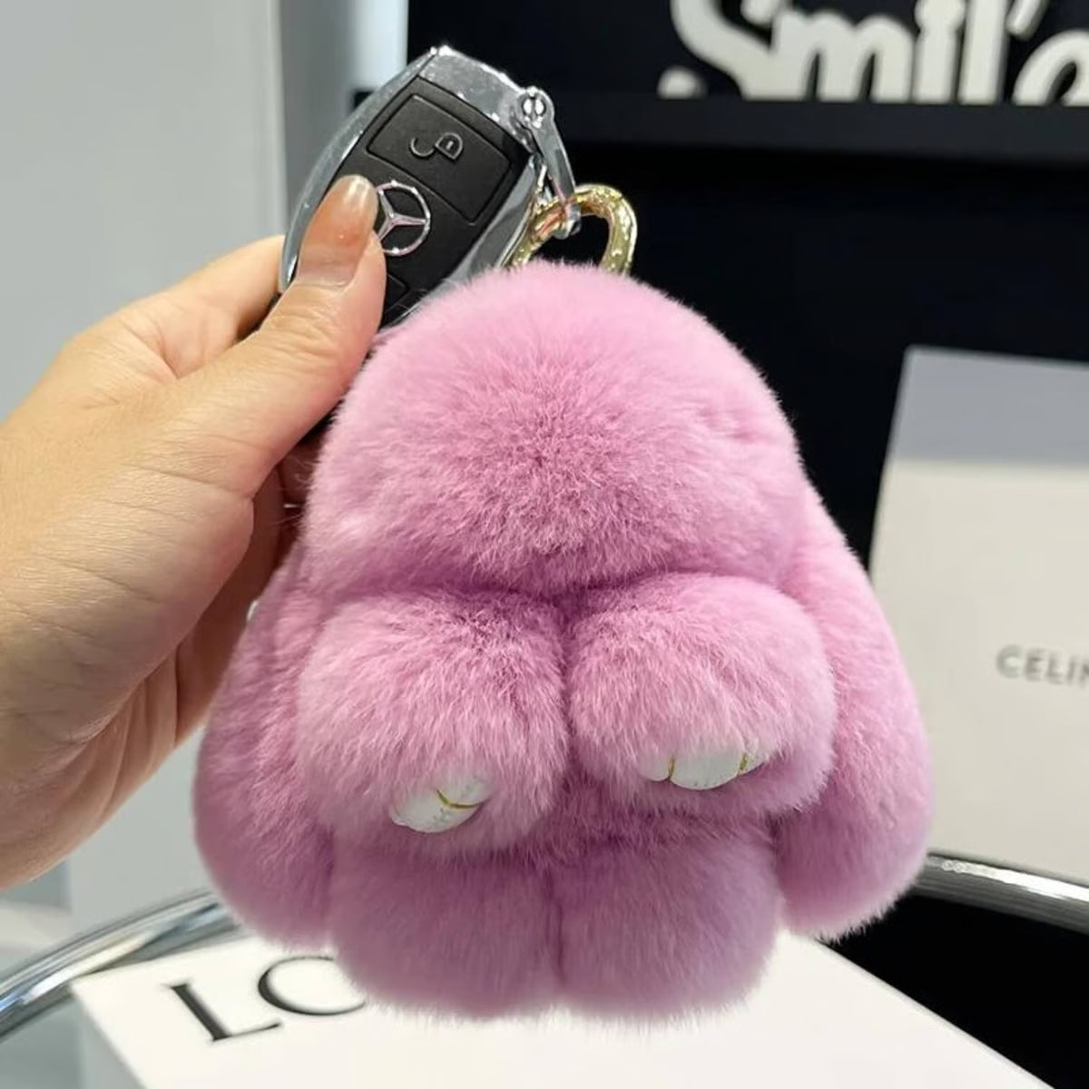 π₯ Handmade Soft Bunny Fur Ball Keychain β Cute & Stylish Must-Have!